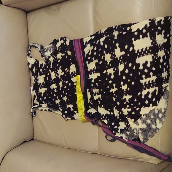 Women's A Common Thread top - Picture 6 of 7